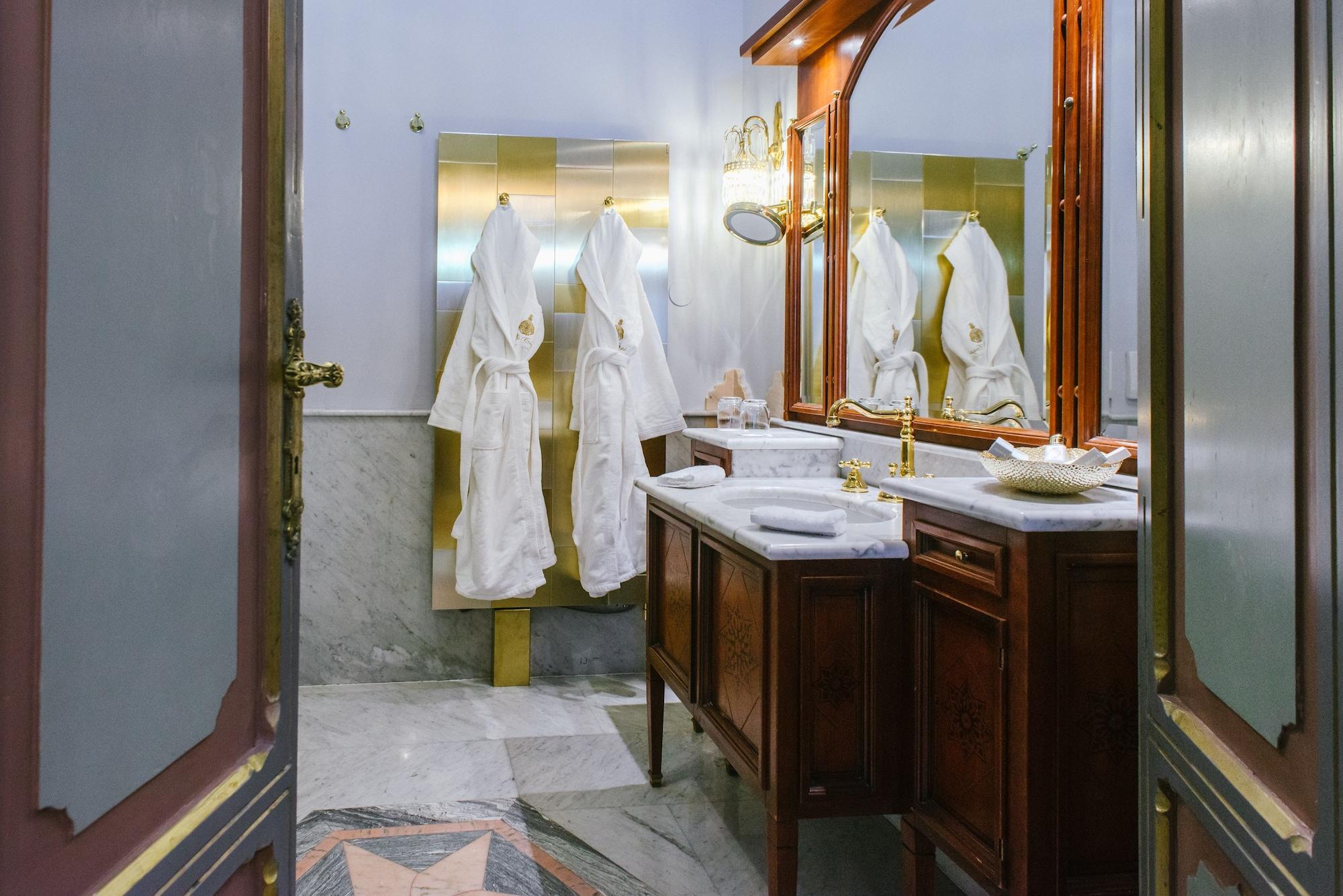 Relais & Chateaux Crespi Hotel Orta San Giulio