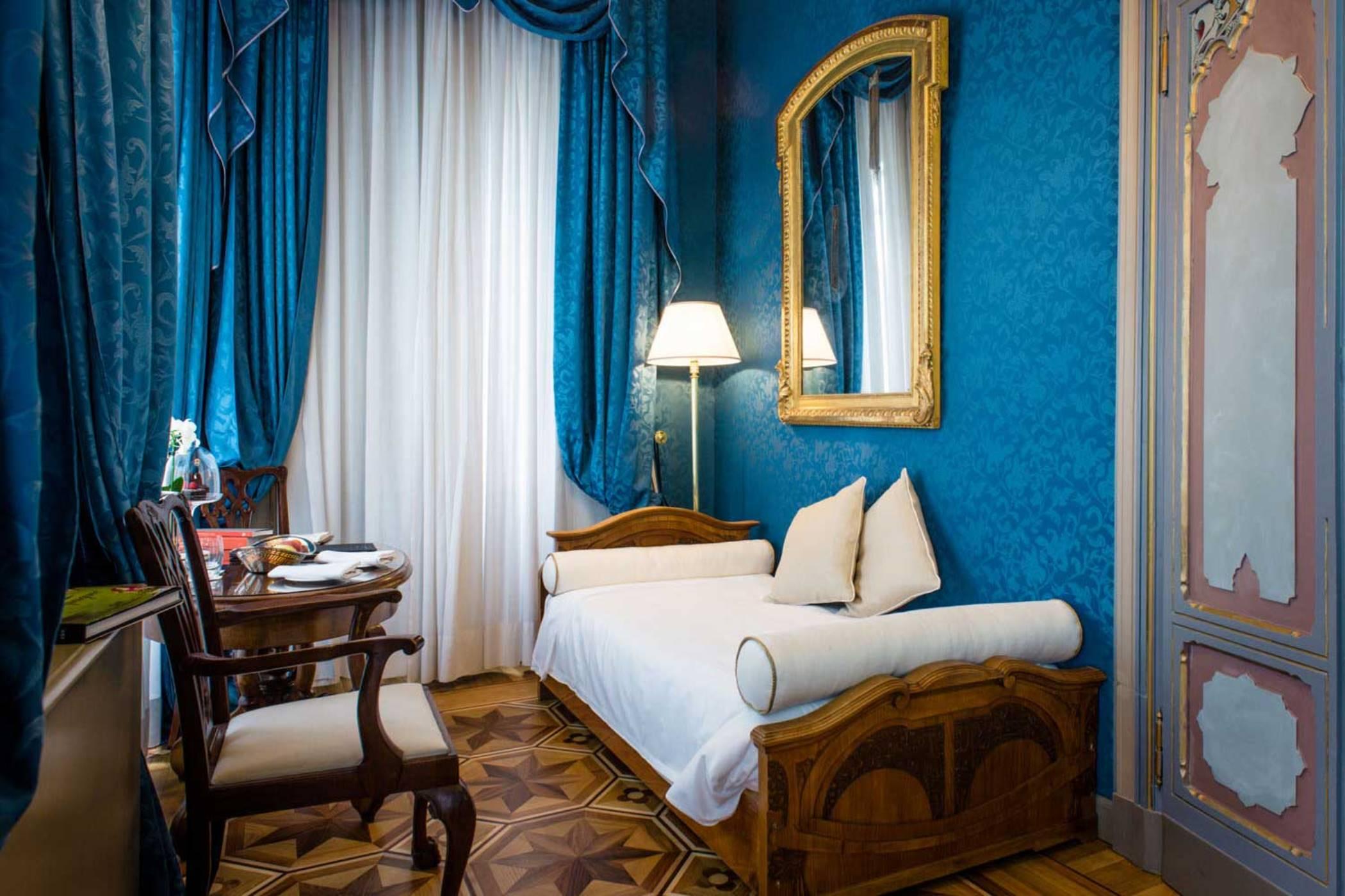 Relais & Chateaux Crespi Hotel