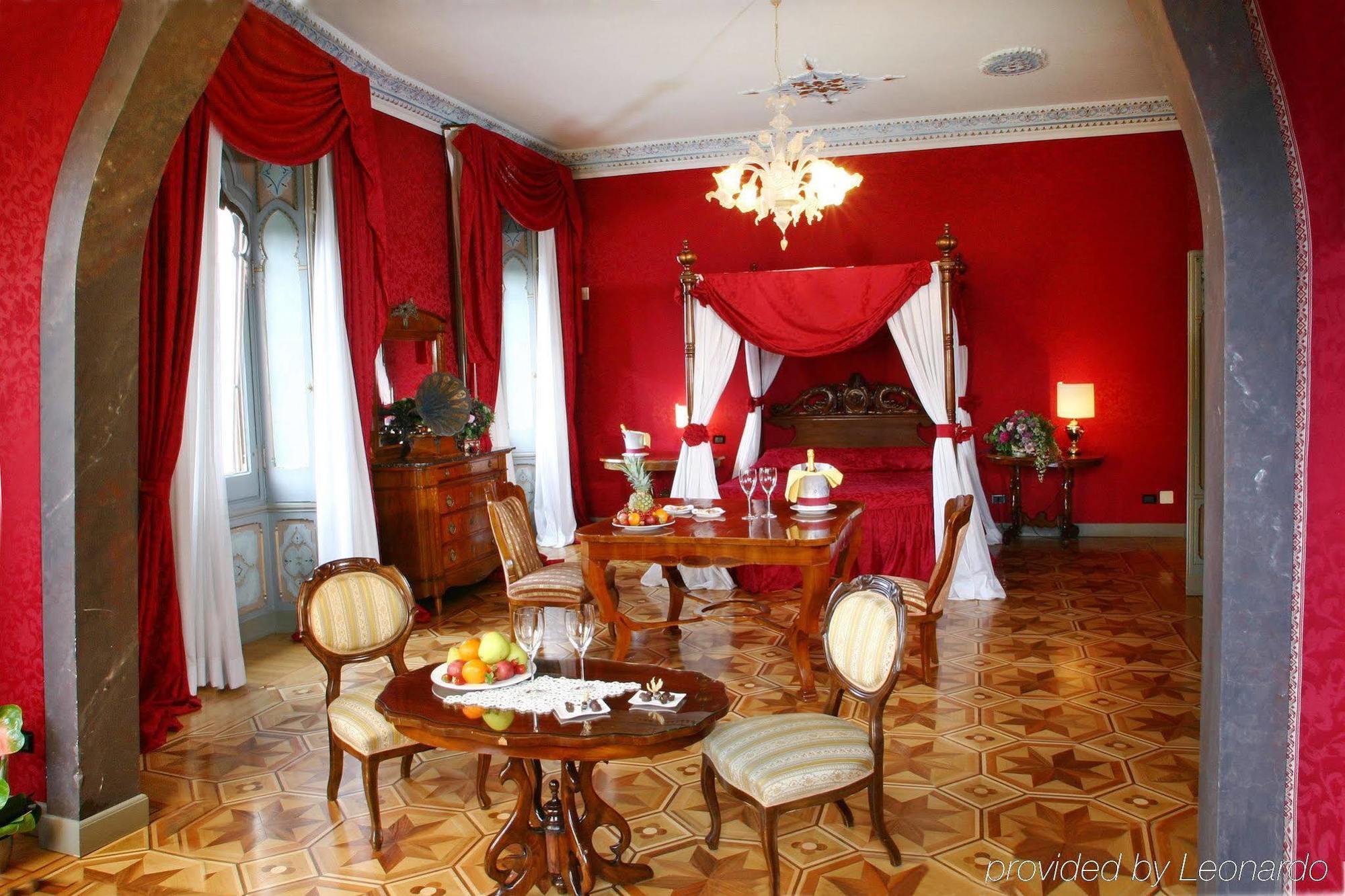 Relais & Chateaux Crespi Hotel 5*